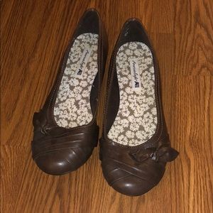 Brown flats! Like new!